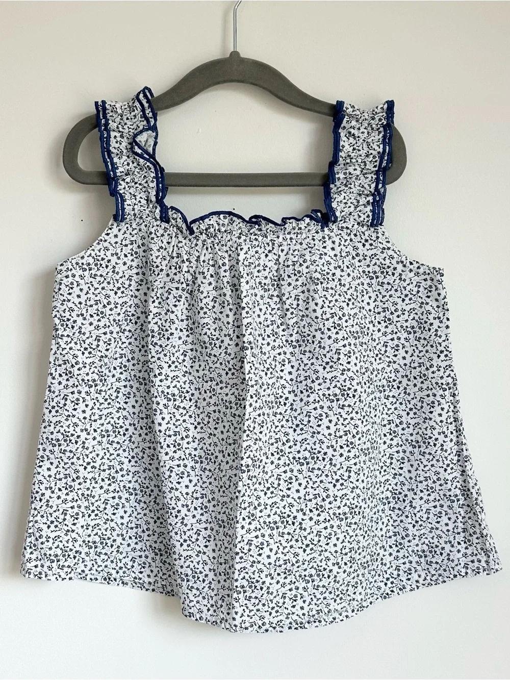 Brand New w Tags! FOREVER YOUNG Navy Mini Floral Top Size 7Y